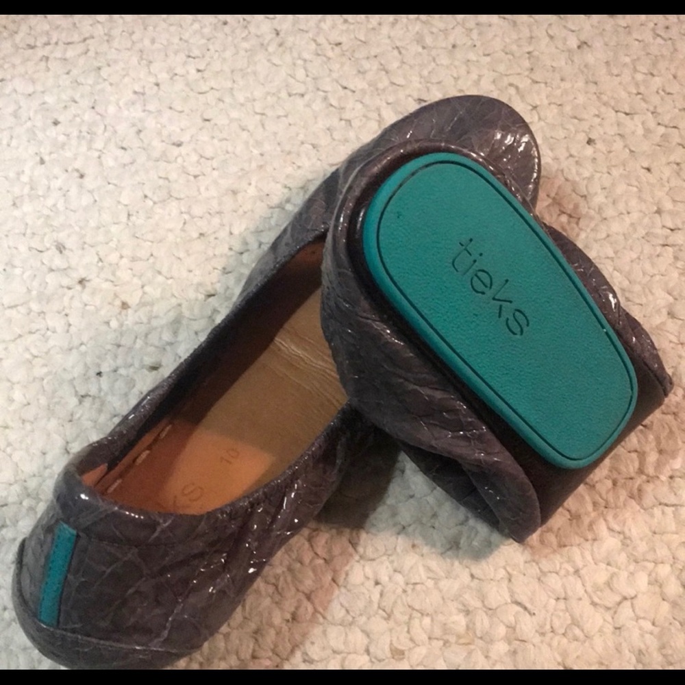 Slate grey croc Tieks